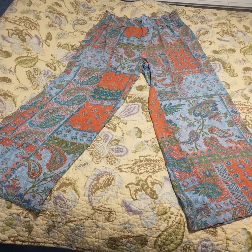 NWOT Rose + Olive Colorful Paisley, floral , Boho  Wide leg Pants (#B-41)